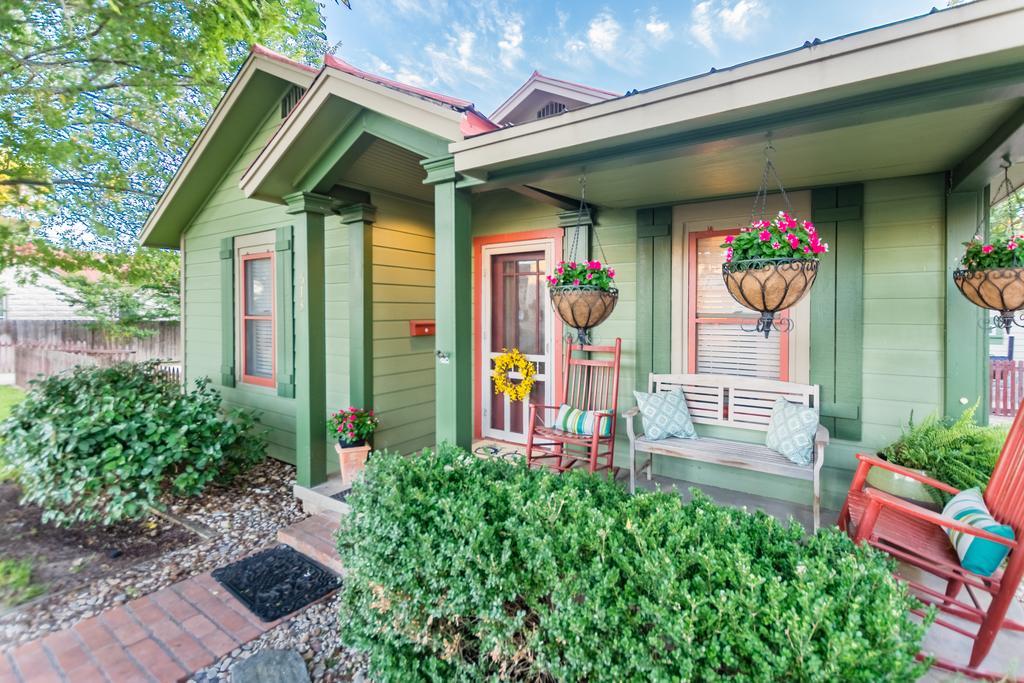 Agape Front Cottage Фредериксберг Экстерьер фото